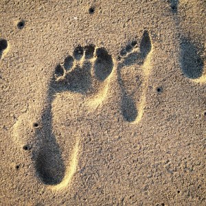 FOOTPRINTS - TWO UNMATCHING